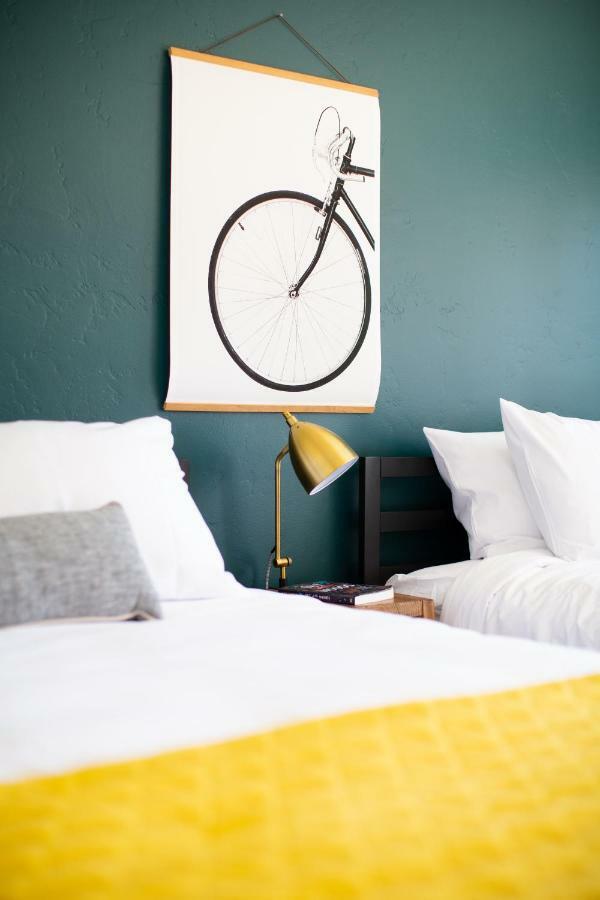 Spoke And Vine Motel Palisade Экстерьер фото