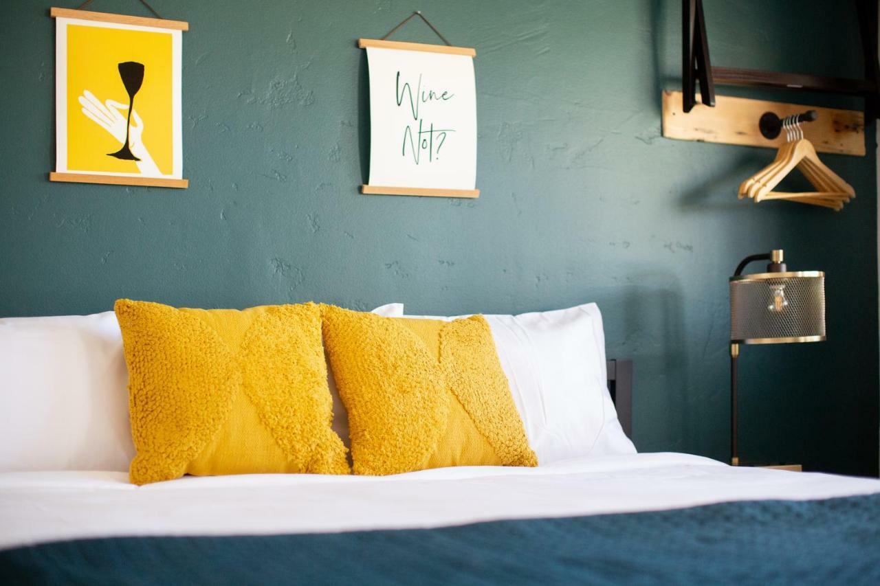Spoke And Vine Motel Palisade Экстерьер фото