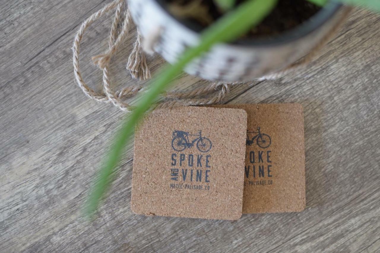 Spoke And Vine Motel Palisade Экстерьер фото