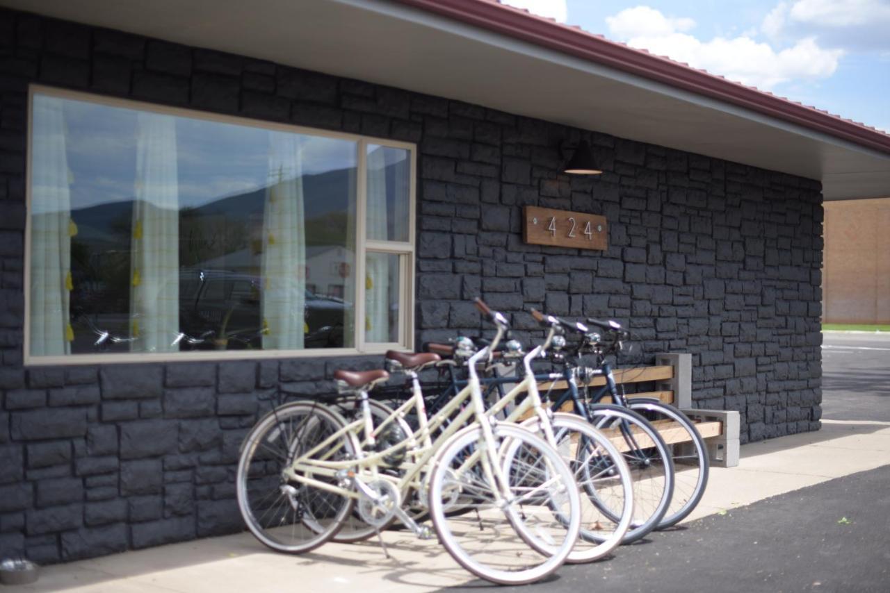 Spoke And Vine Motel Palisade Экстерьер фото