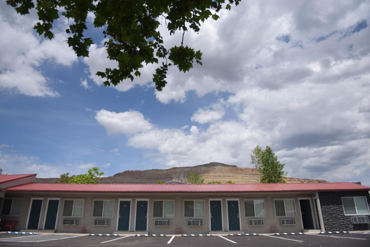 Spoke And Vine Motel Palisade Экстерьер фото